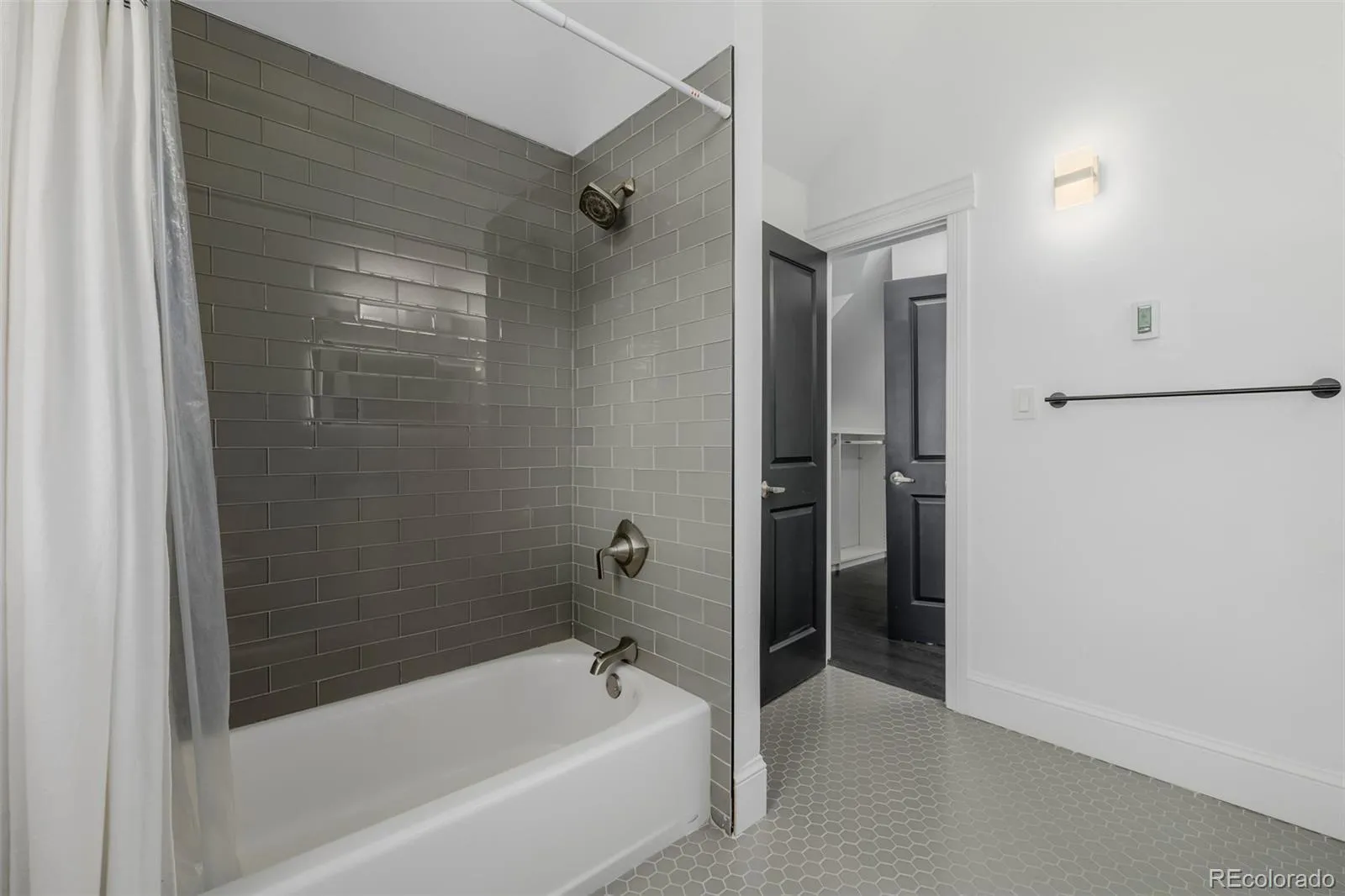 717 N Monaco Street Parkway Denver CO 80220 MLS #REC2151847 05212026235206 1600 34