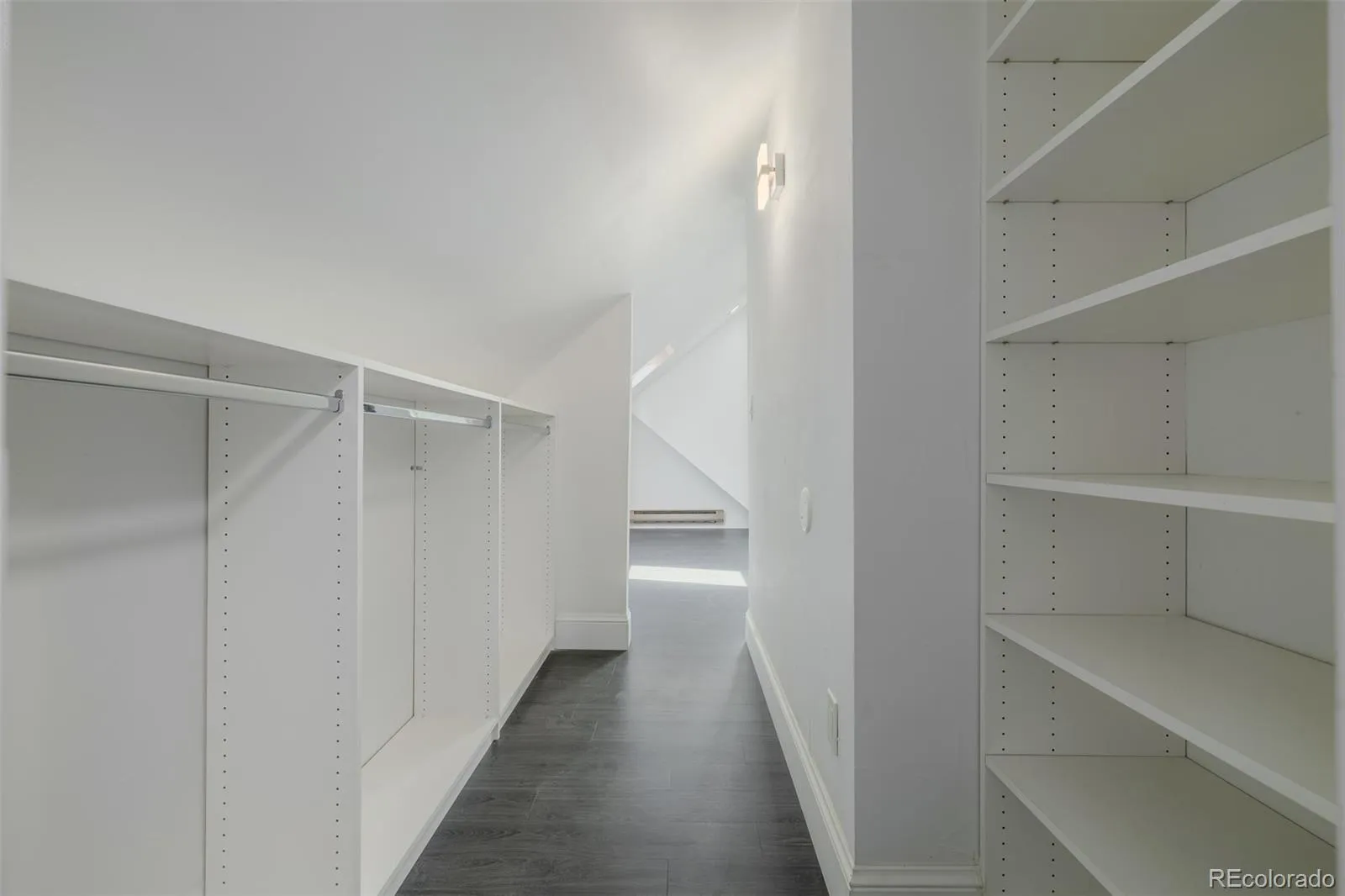 717 N Monaco Street Parkway Denver CO 80220 MLS #REC2151847 05212026235206 1600 35