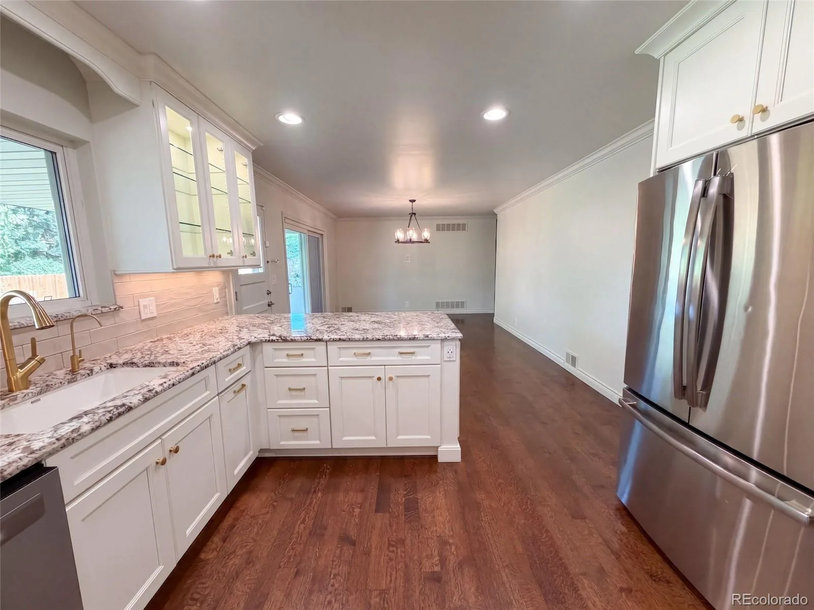 2145 E Columbia Place Denver CO 80210 | MLS #REC2152125 09232026093422 1600 11