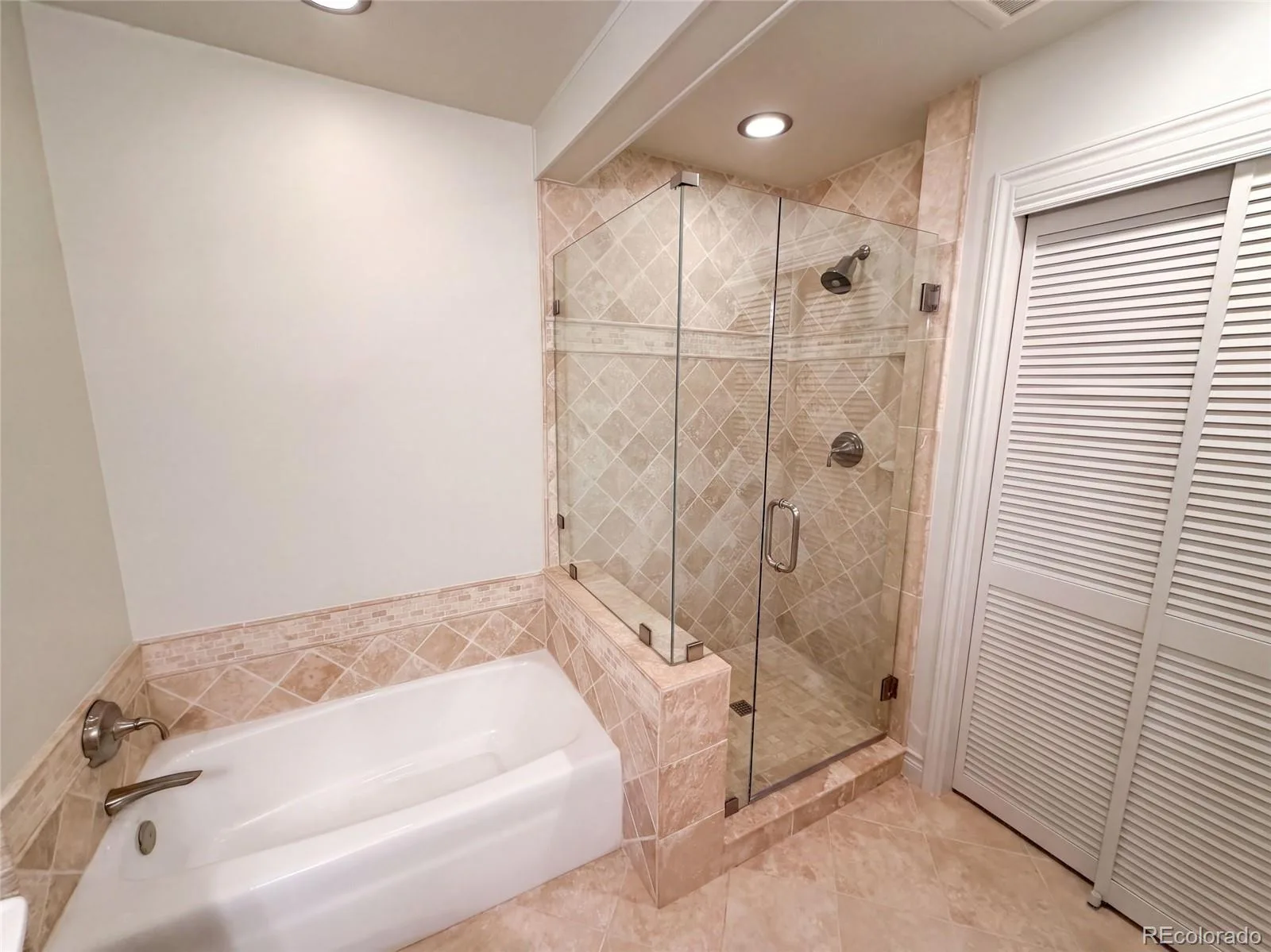 2145 E Columbia Place Denver CO 80210 | MLS #REC2152125 09232026093422 1600 19