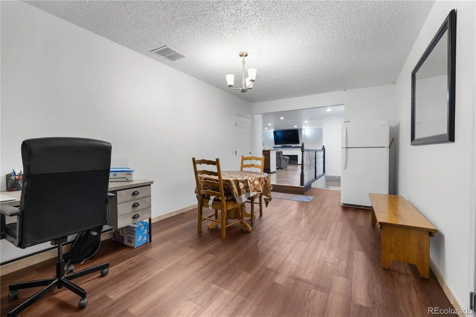 04112026180741 1600 2