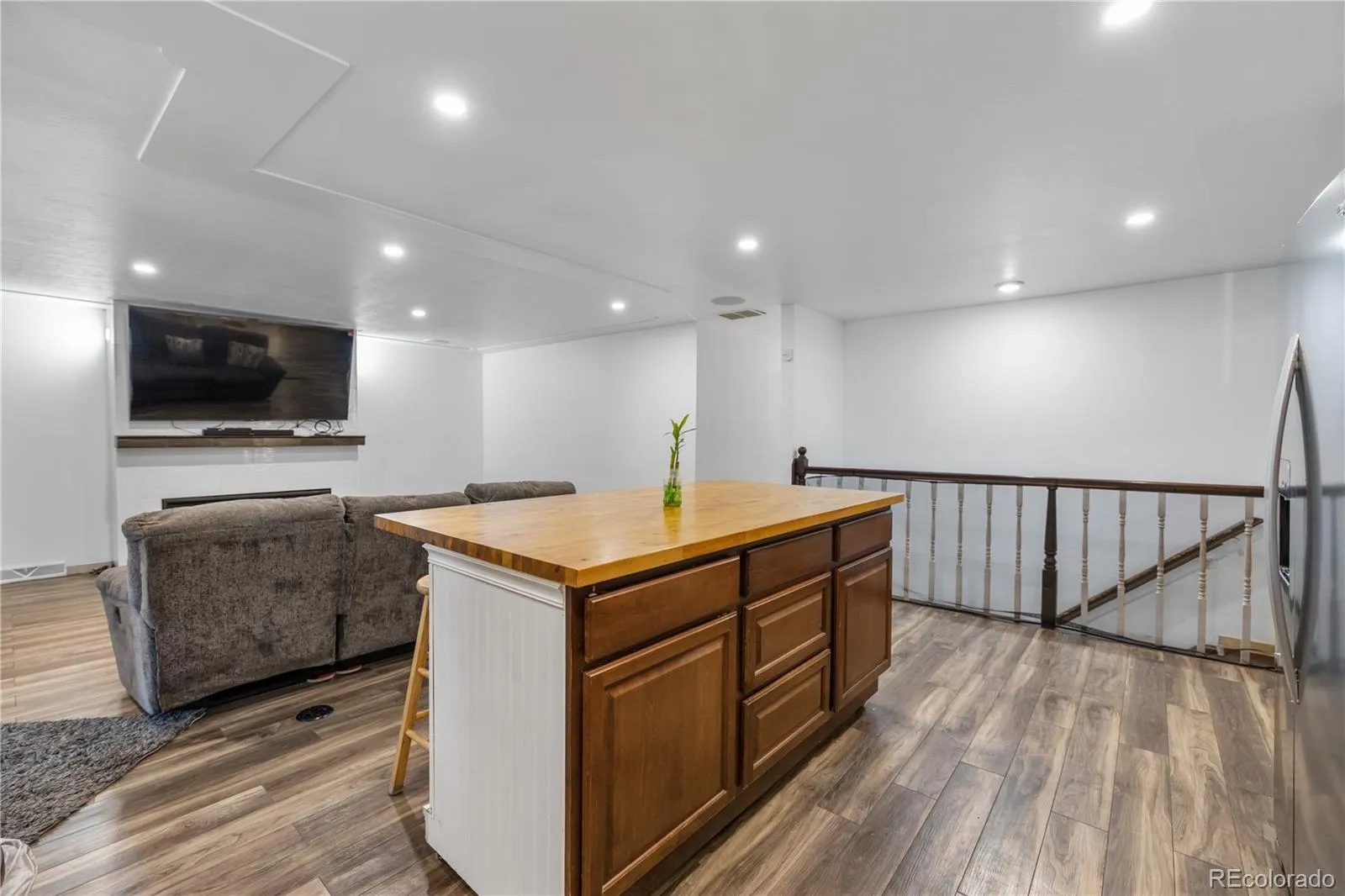 04112026180741 1600 6