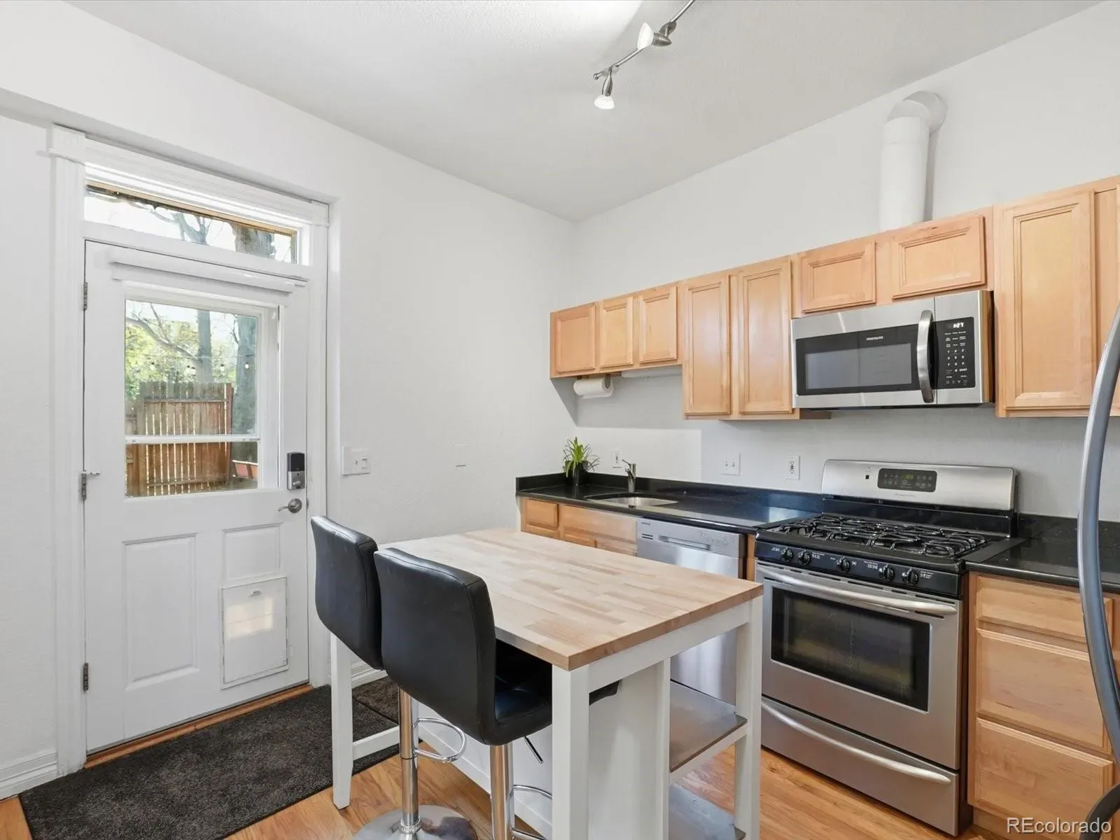 03272026220832 1600 8