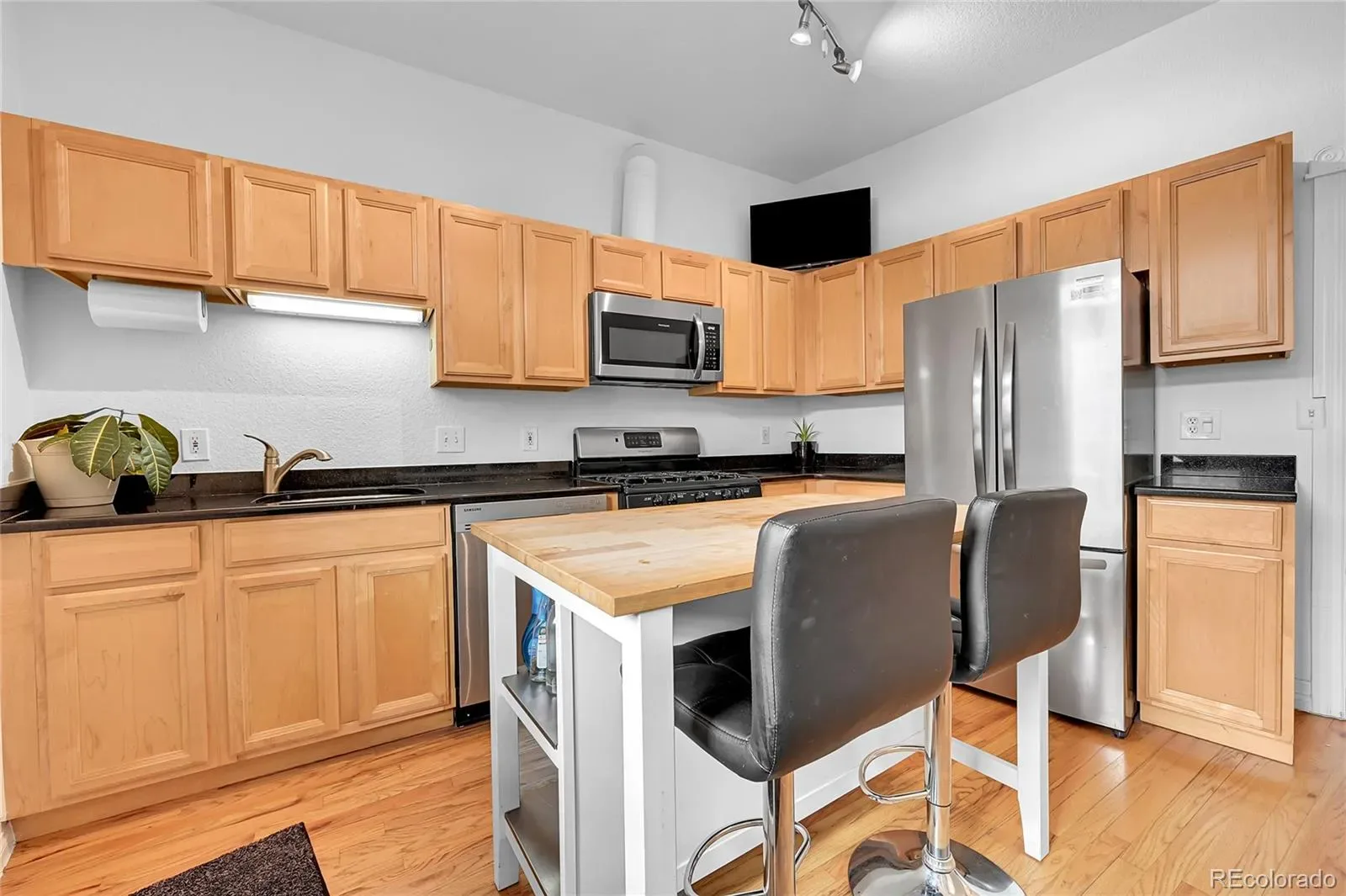 03272026220832 1600 9