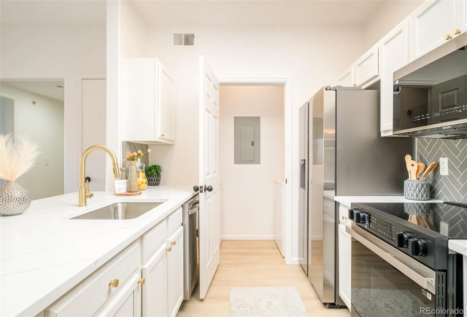 15700 E Jamison Drive #2-204 Englewood CO 80112 | MLS #REC2156159 07092026180853 1600 7