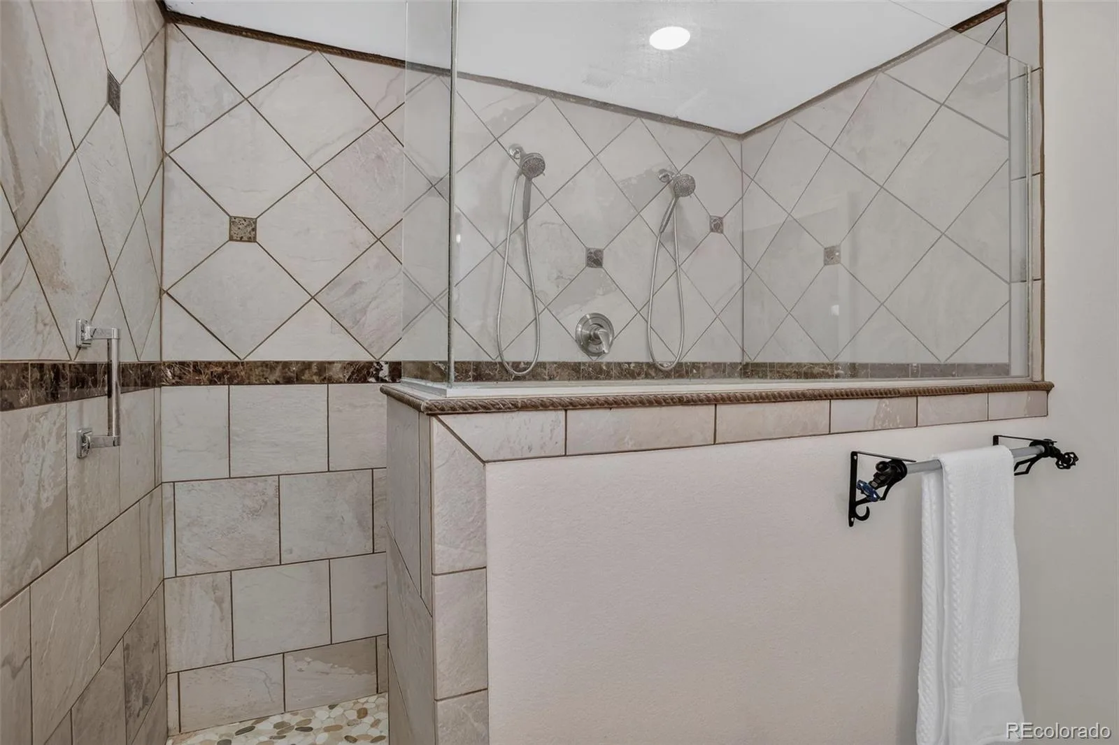 23579 E Swallow Circle Aurora CO 80016 MLS #REC2158105 07102026025635 1600 22