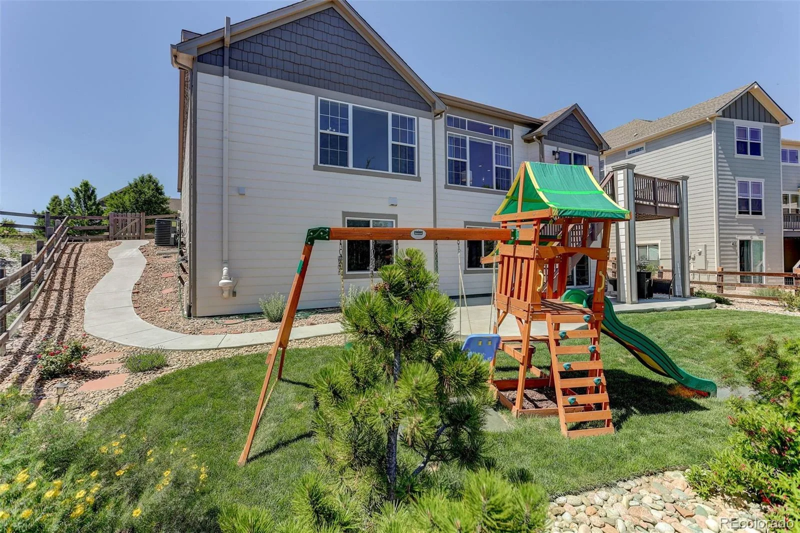 23579 E Swallow Circle Aurora CO 80016 MLS #REC2158105 07102026025635 1600 25