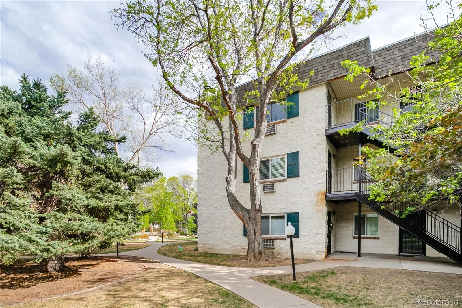 5770 E Warren Avenue #317 Denver CO 80222 MLS #REC2159329 04232026192643 1600 35