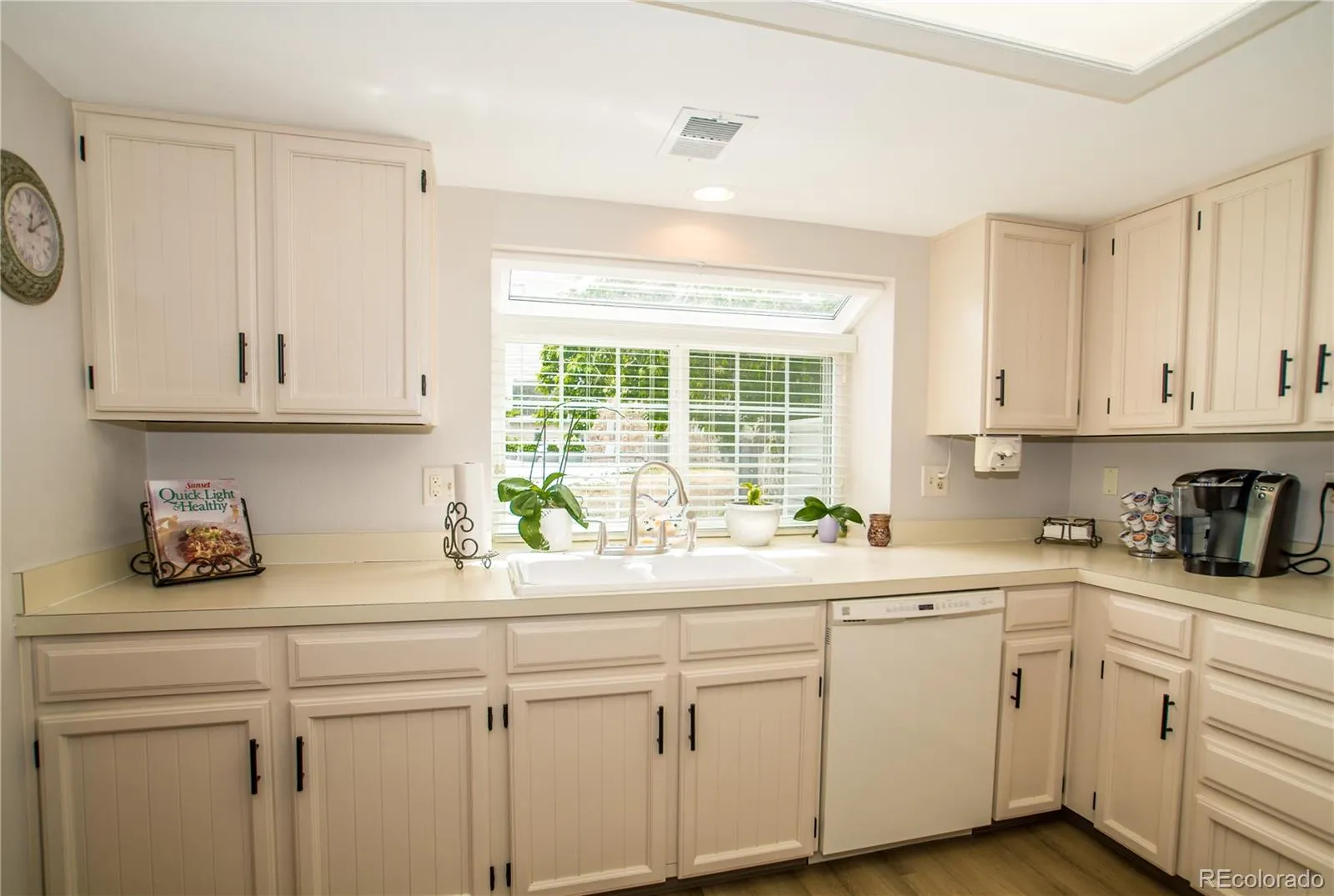 12420 E Pacific Circle #A Aurora CO 80014 MLS #REC2159732 05132026142354 1600 11