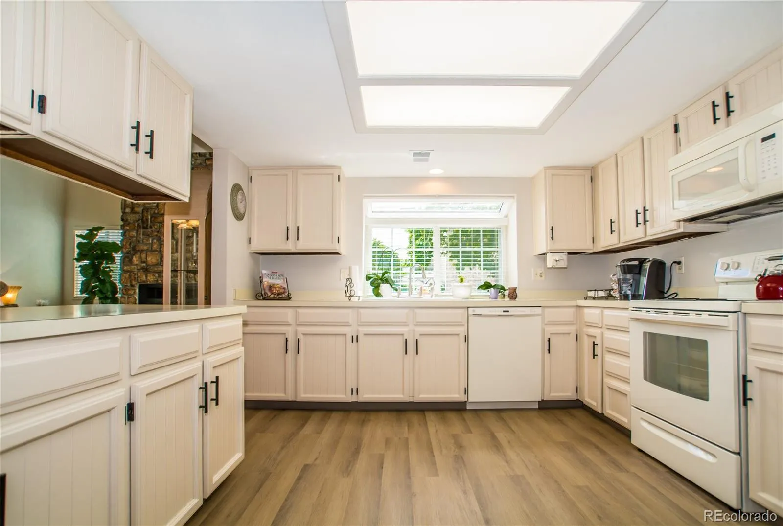 12420 E Pacific Circle #A Aurora CO 80014 MLS #REC2159732 05132026142354 1600 9