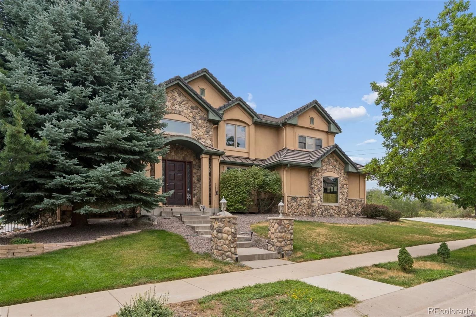 11457 W Asbury Court Denver CO 80227 | MLS #REC2160132 08102026170808 1600 2
