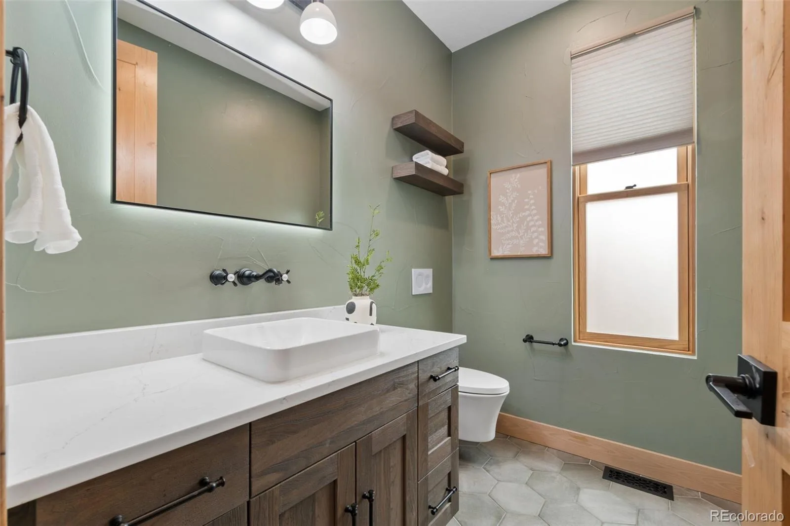 11457 W Asbury Court Denver CO 80227 | MLS #REC2160132 08102026170808 1600 20