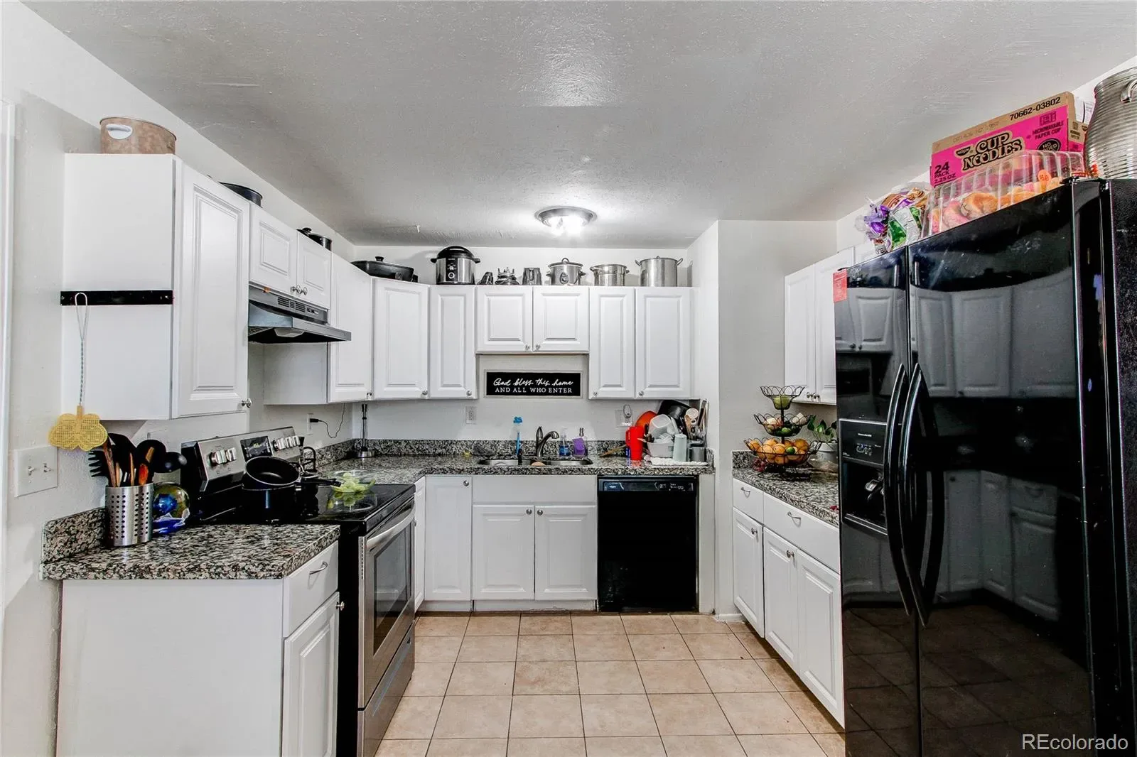 14200 E 22nd Place Aurora CO 80011 | MLS #REC2161589 03312026002607 1600 7