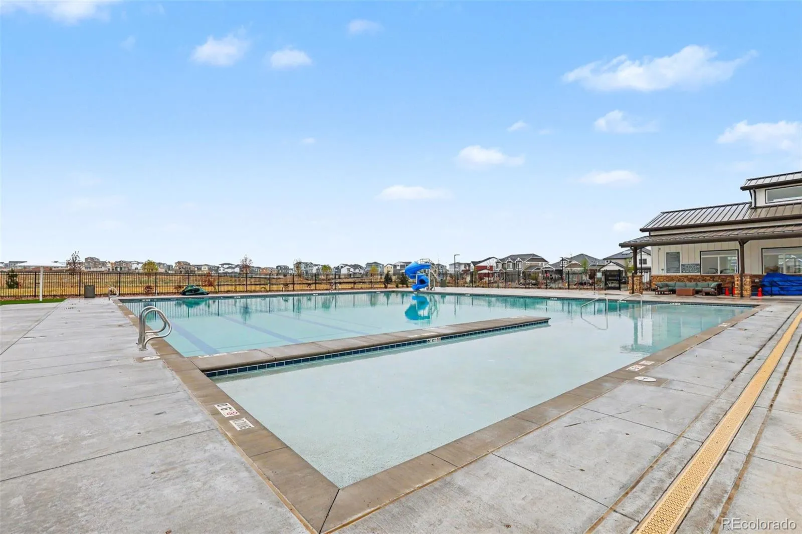 4403 N Picadilly Court Aurora CO 80019 MLS #REC2162200 05062026194213 1600 23