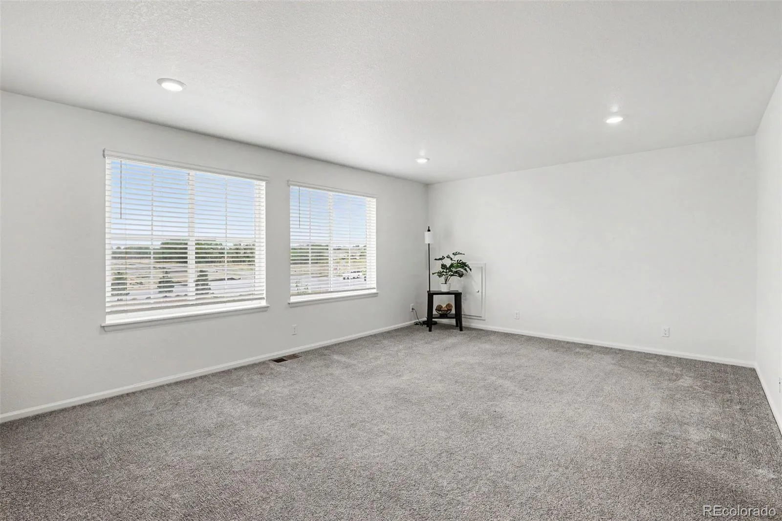 4403 N Picadilly Court Aurora CO 80019 | MLS #REC2162200 07082026032514 1600 14