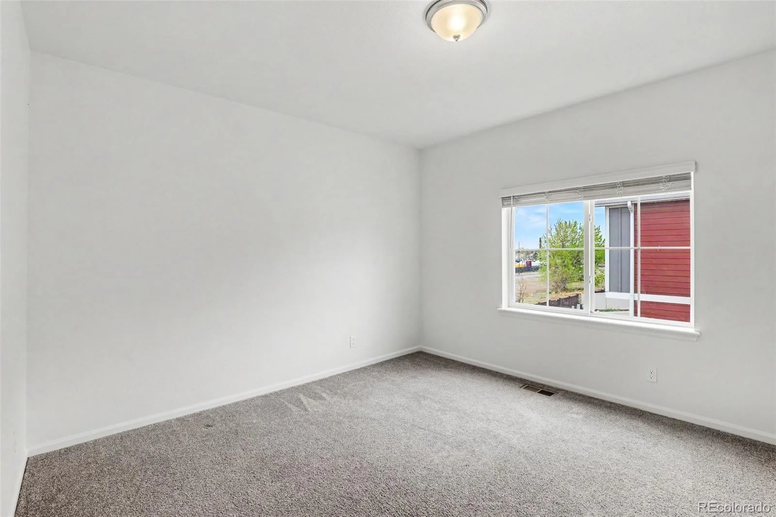 4403 N Picadilly Court Aurora CO 80019 | MLS #REC2162200 07082026032514 1600 15