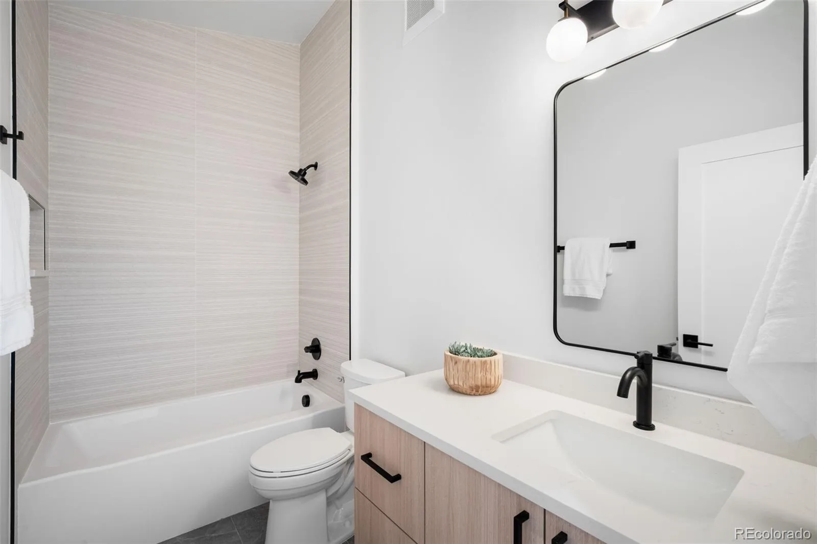 4225 W 13th Avenue Denver CO 80204 | MLS #REC2163893 10152026195237 1600 17