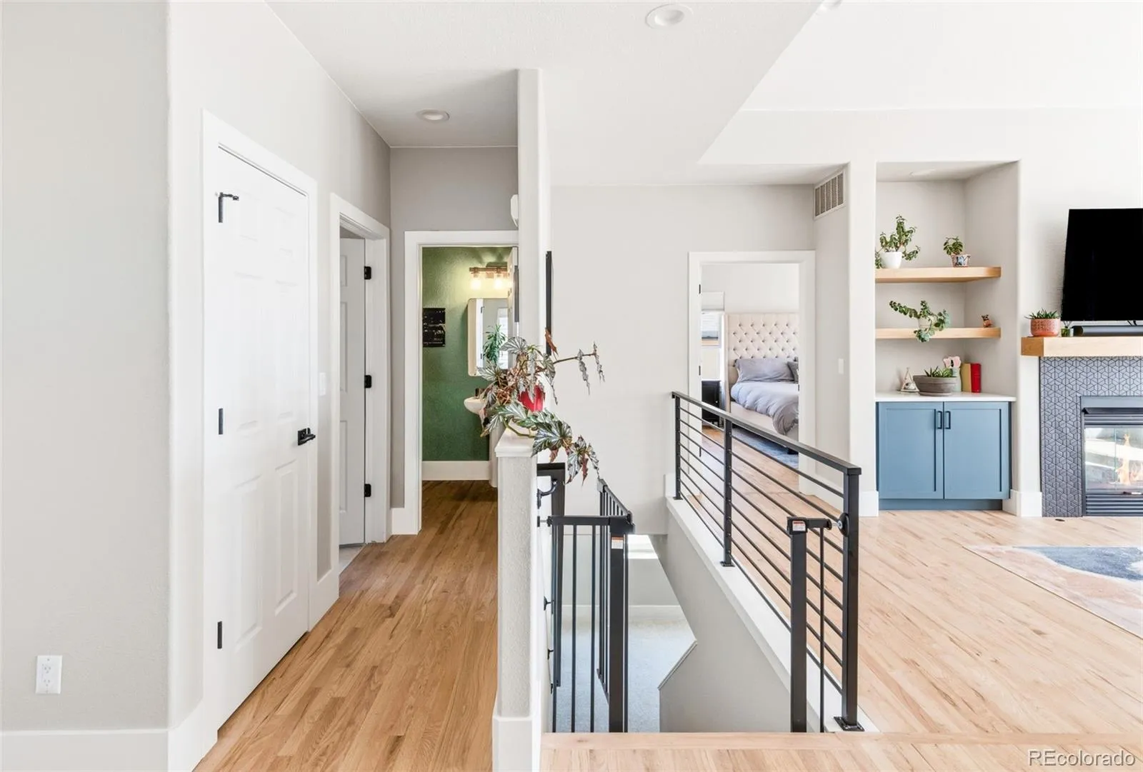 04072026190205 1600 10