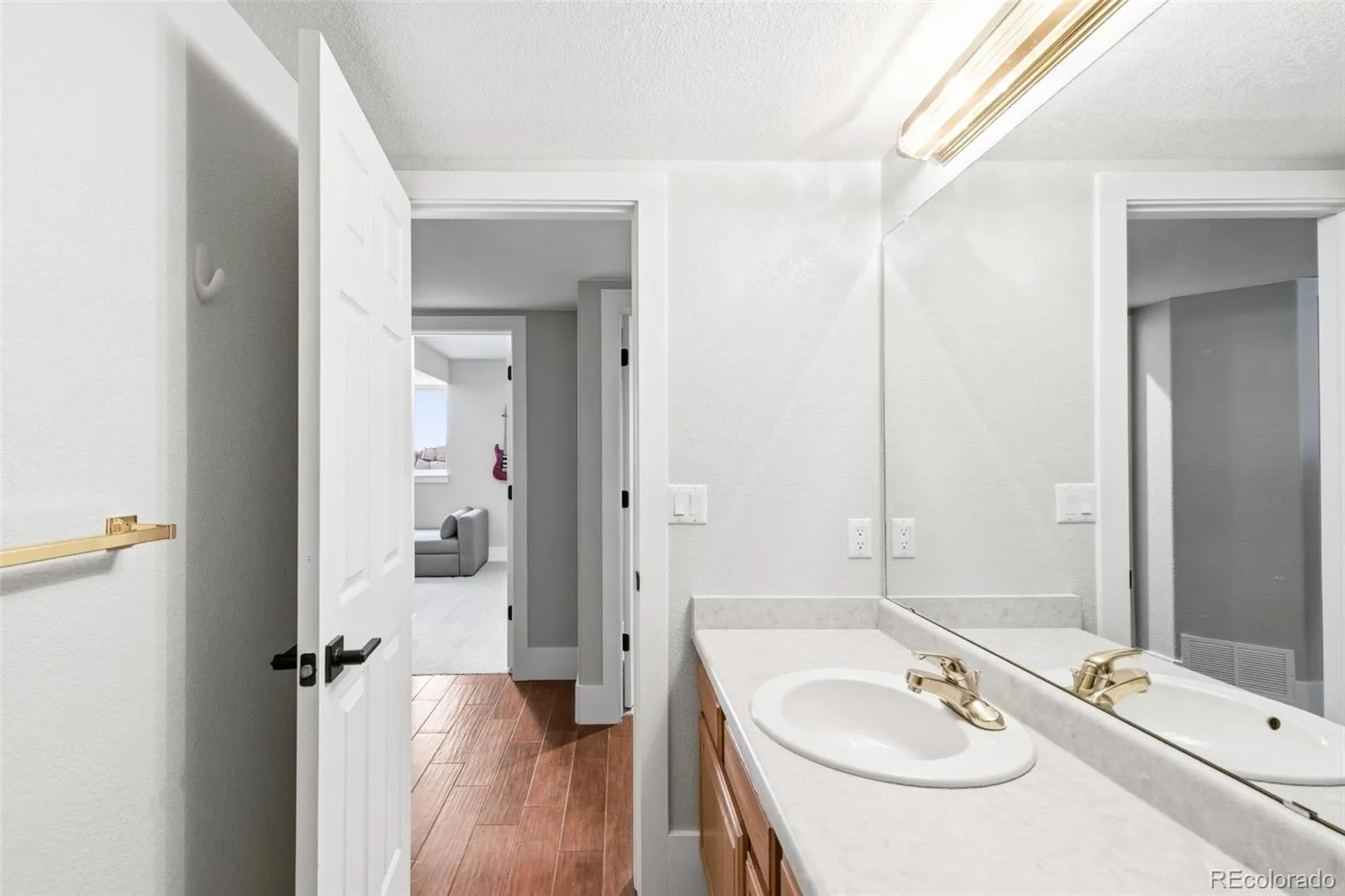 04072026190205 1600 24