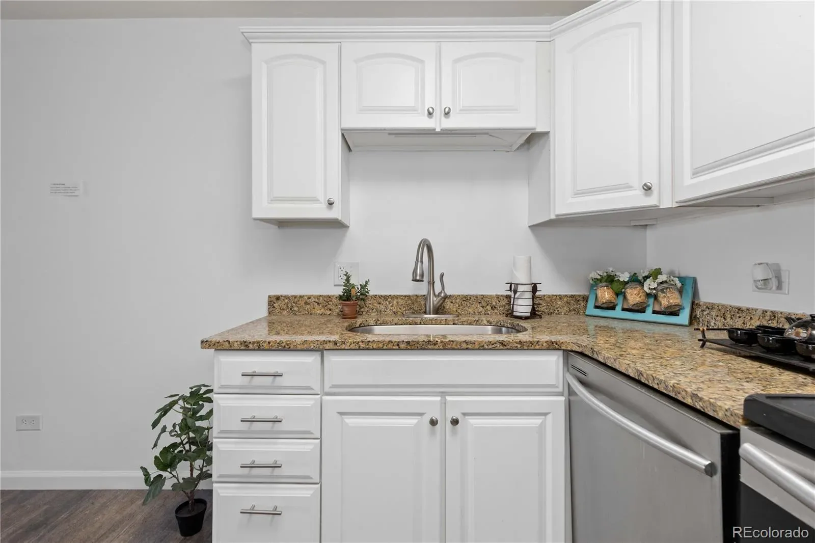 755 S Alton Way #9D Denver CO 80247 MLS #REC2165963 03212026050605 1600 6