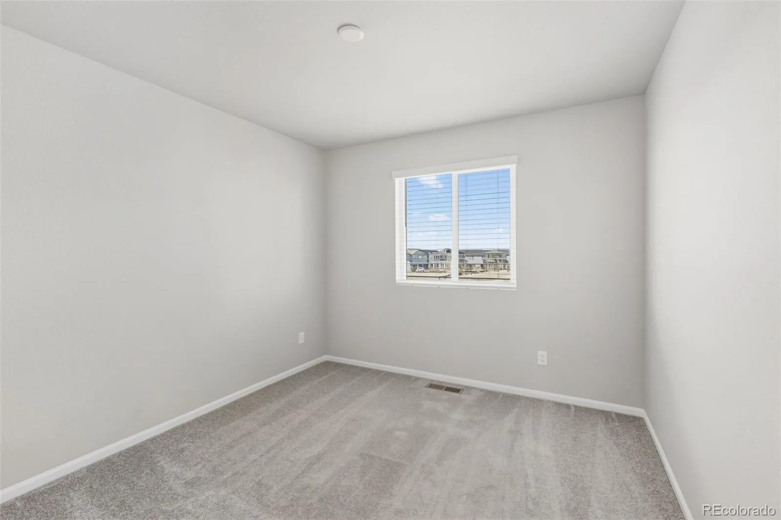 21041 E 63rd Drive Aurora CO 80019 | MLS #REC2166285 06292026184624 1600 19