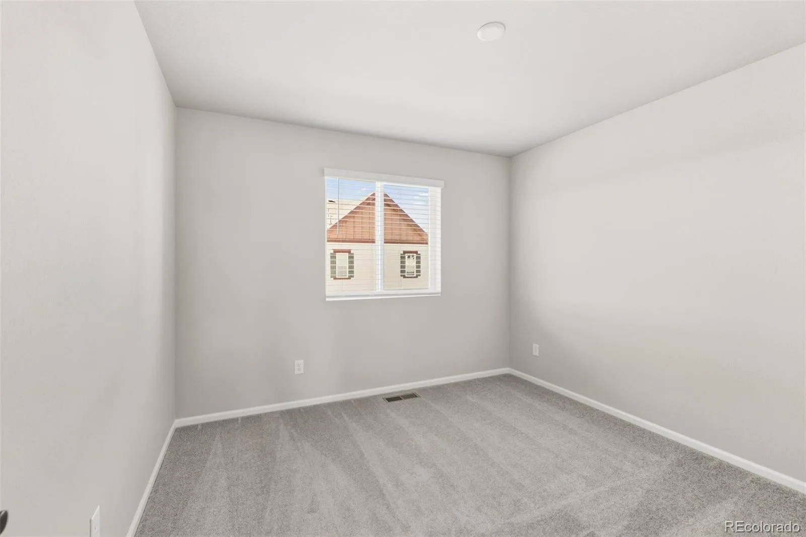 21041 E 63rd Drive Aurora CO 80019 | MLS #REC2166285 06292026184624 1600 22