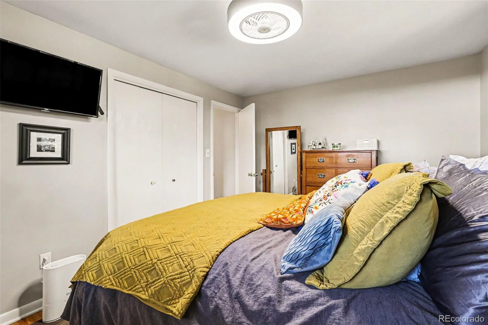 5402 E Warren Avenue Denver CO 80222 MLS #REC2166303 06162026180739 1600 17