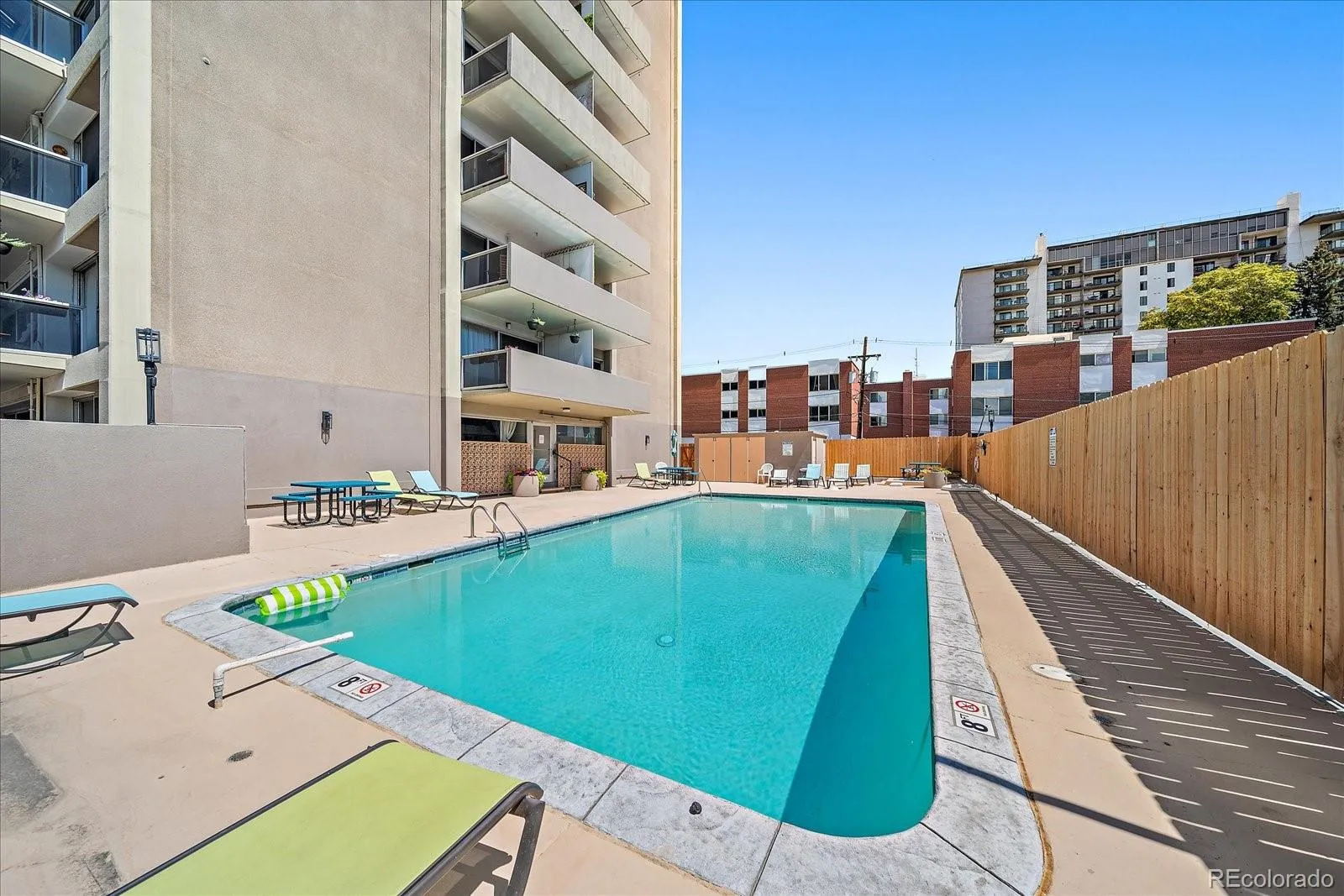 888 N Logan Street #4F Denver CO 80203 MLS #REC2167731 05032026173621 1600 14