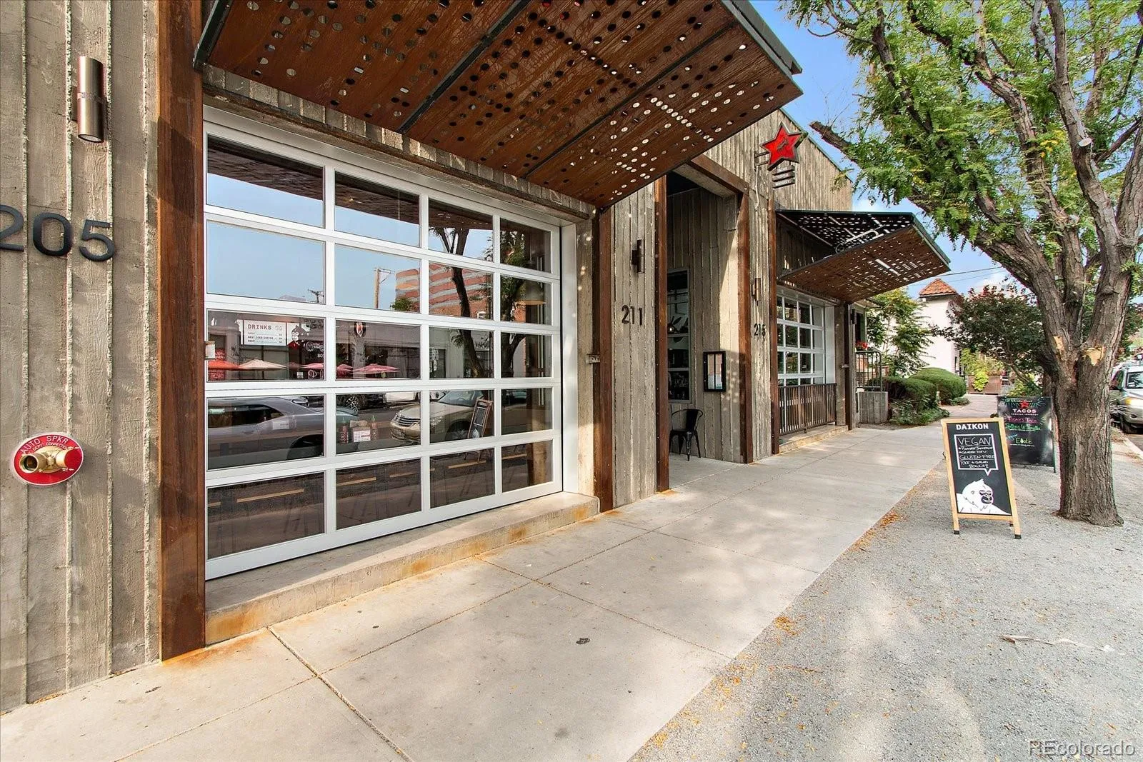 888 N Logan Street #4F Denver CO 80203 MLS #REC2167731 05032026173621 1600 17