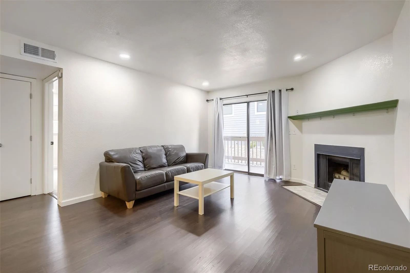 10273 E Peakview Avenue #D104 Englewood CO 80111 MLS #REC2168323 04242026025036 1600 1
