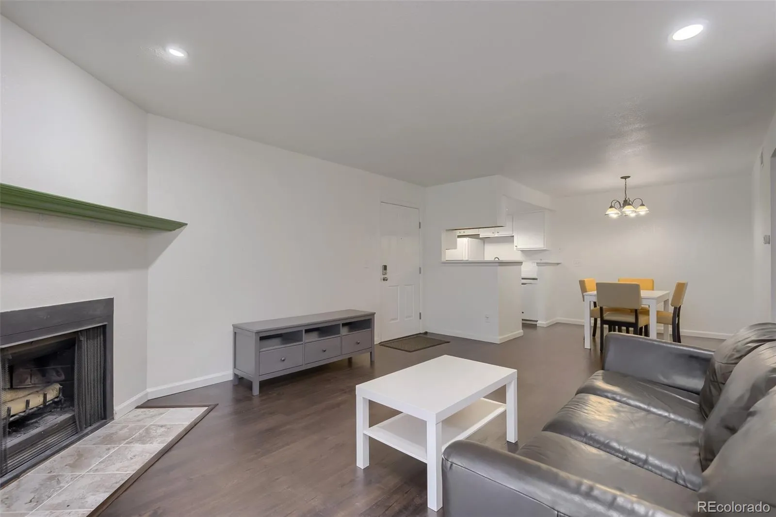 10273 E Peakview Avenue #D104 Englewood CO 80111 MLS #REC2168323 04242026025036 1600 2