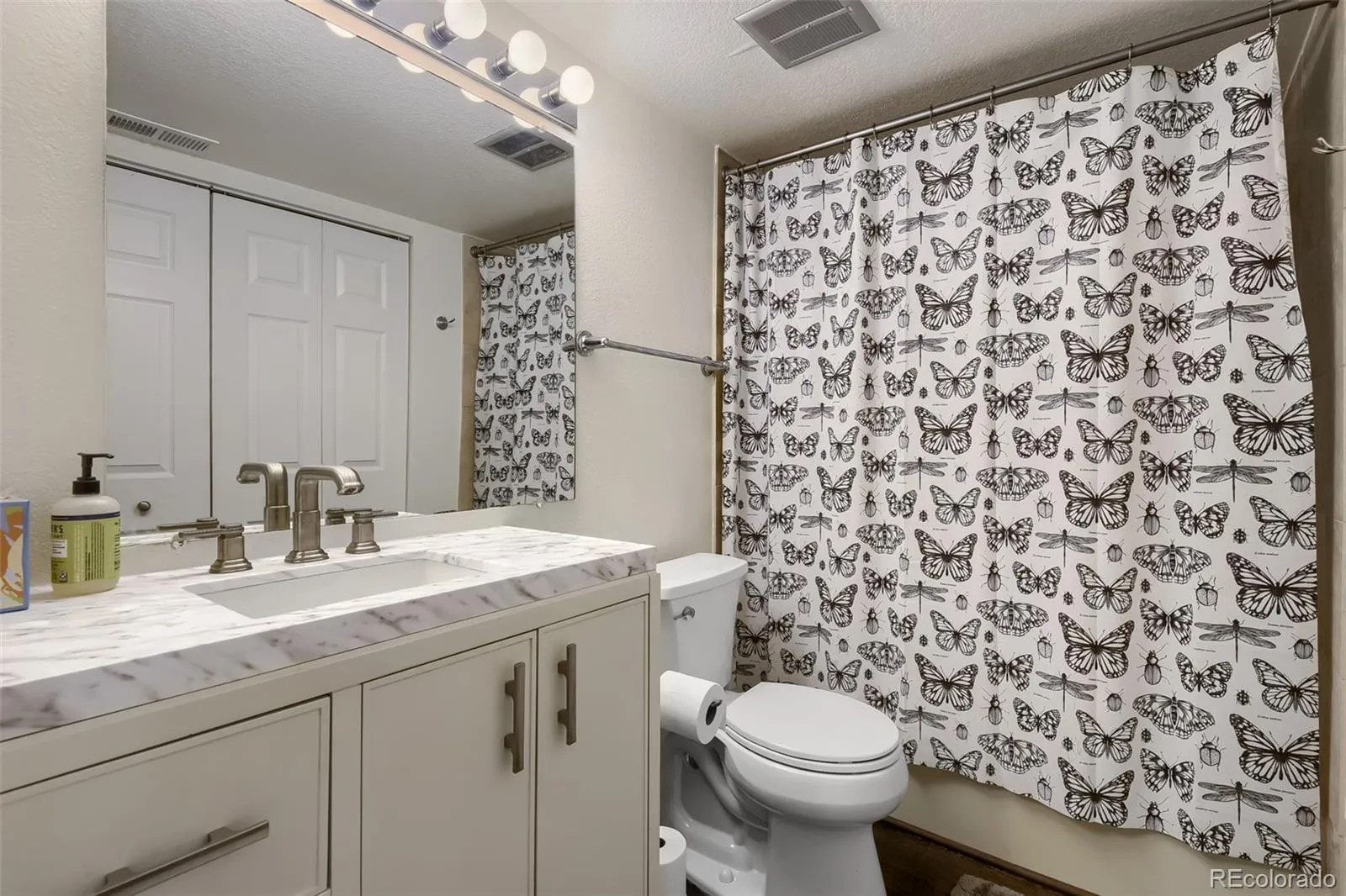 10273 E Peakview Avenue #D104 Englewood CO 80111 MLS #REC2168323 04242026025036 1600 8