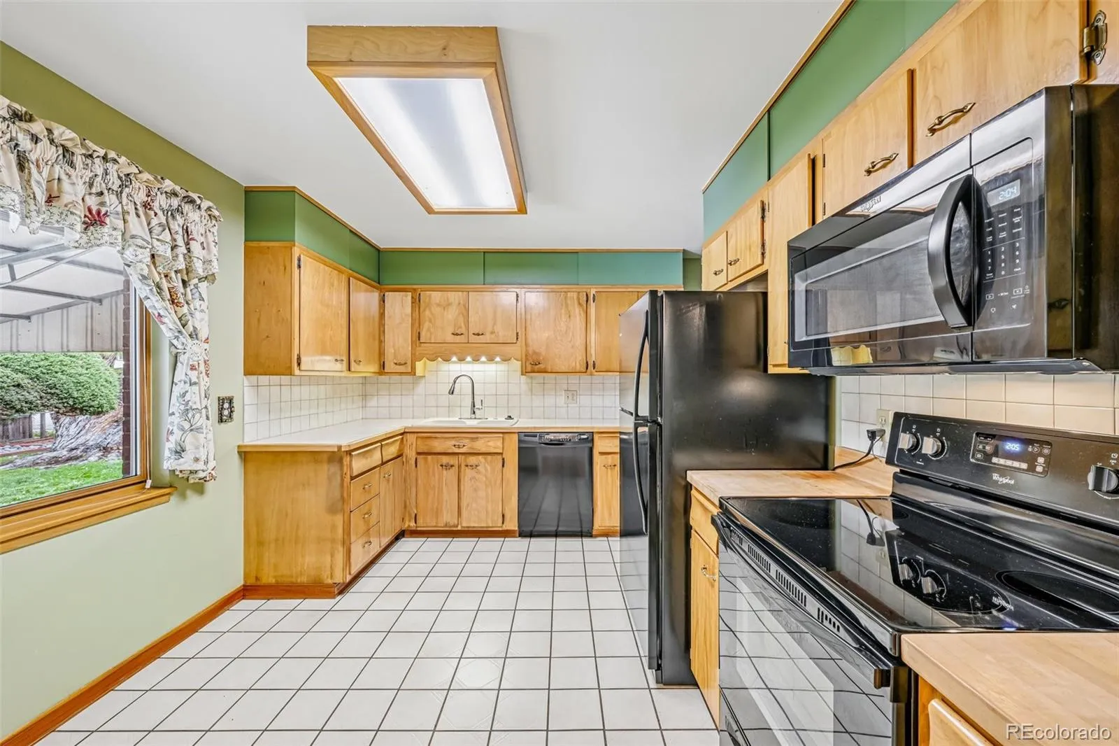 10209 W 68th Avenue Arvada CO 80004 MLS #REC2168472 05092026025836 1600 14