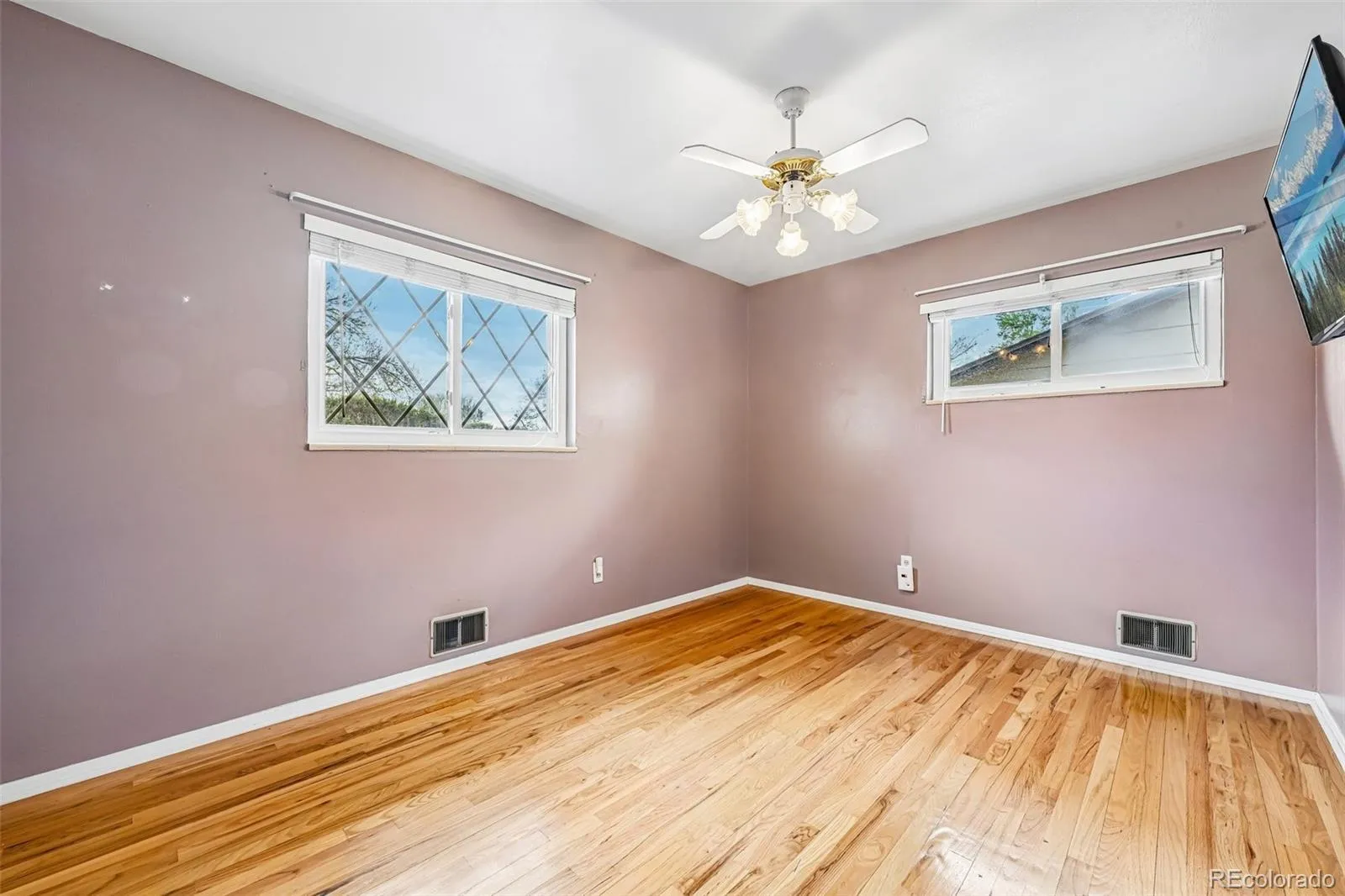 10209 W 68th Avenue Arvada CO 80004 MLS #REC2168472 05092026025836 1600 22