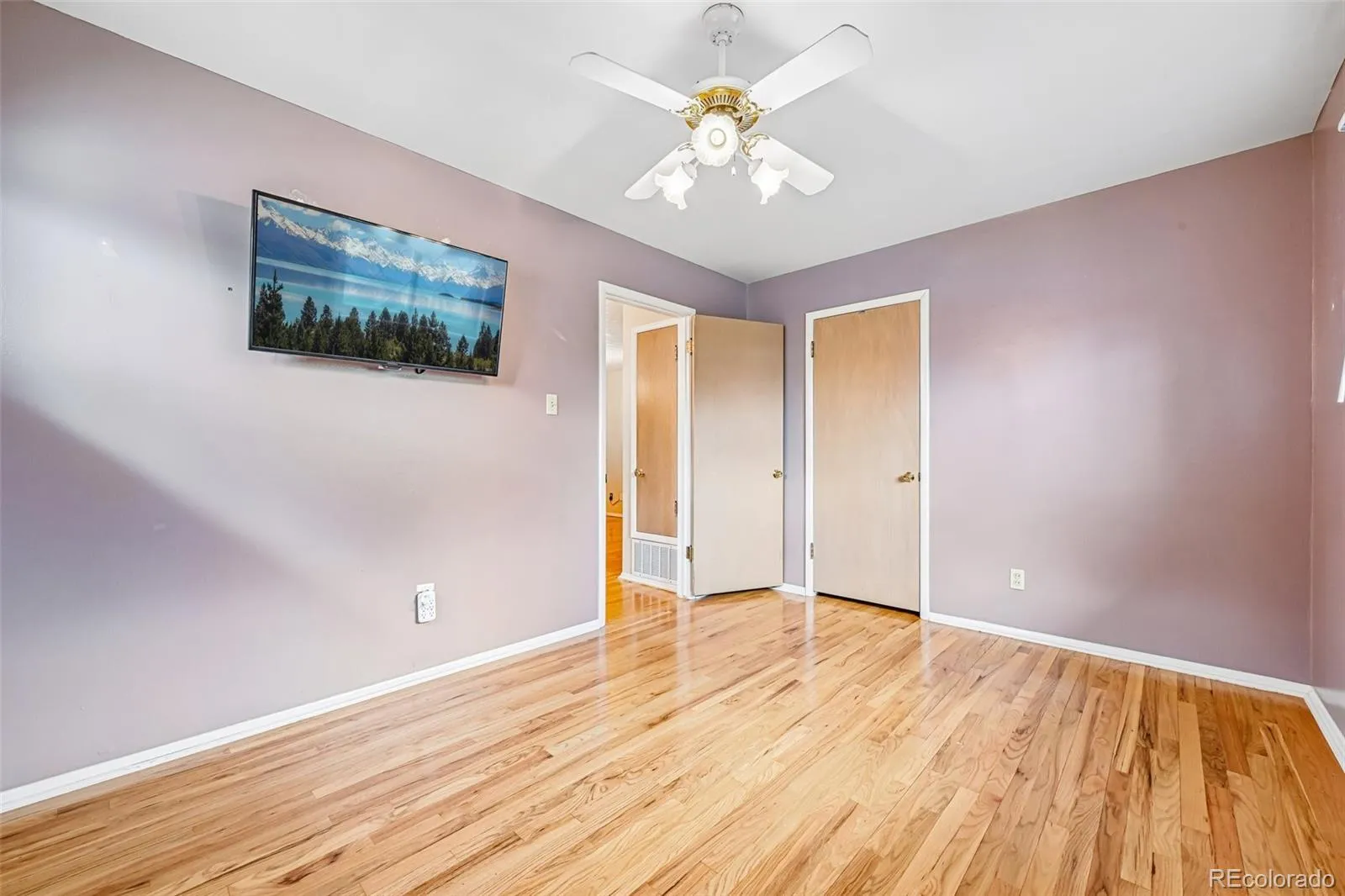 10209 W 68th Avenue Arvada CO 80004 MLS #REC2168472 05092026025836 1600 23