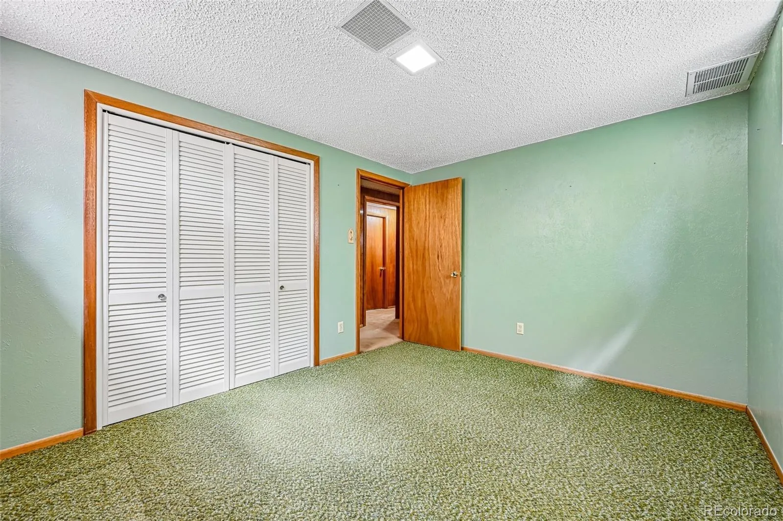10209 W 68th Avenue Arvada CO 80004 MLS #REC2168472 05092026025836 1600 26