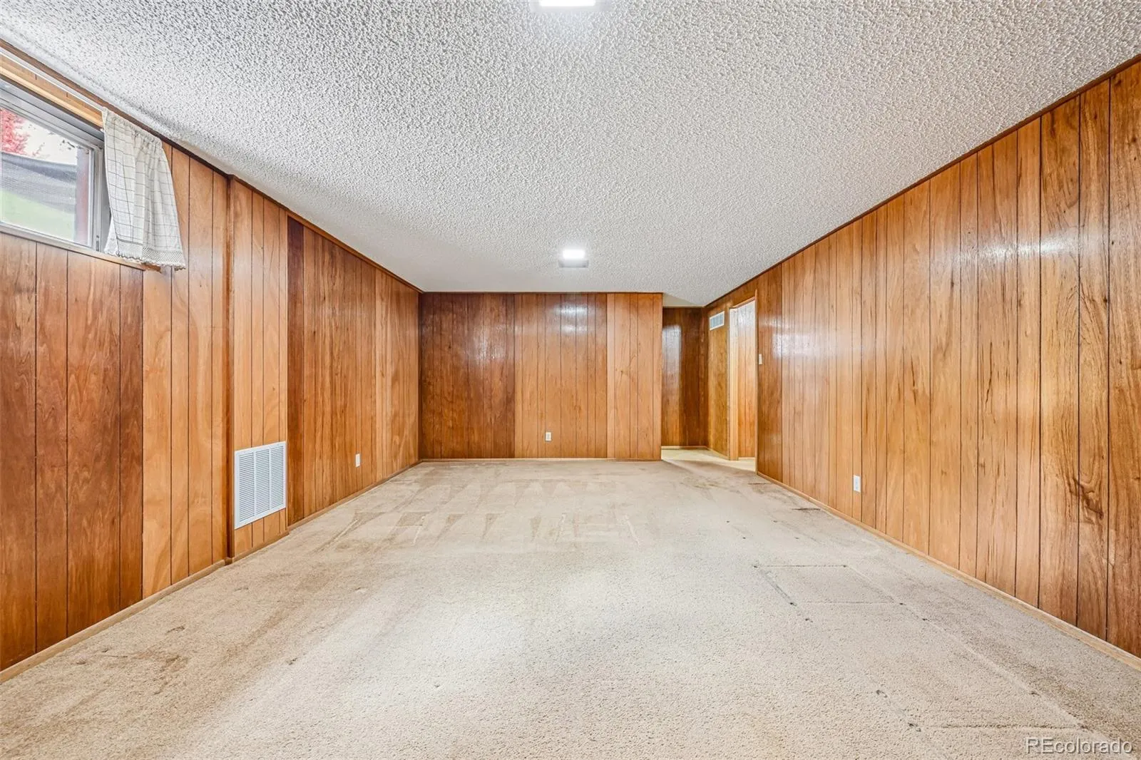 10209 W 68th Avenue Arvada CO 80004 MLS #REC2168472 05092026025836 1600 28
