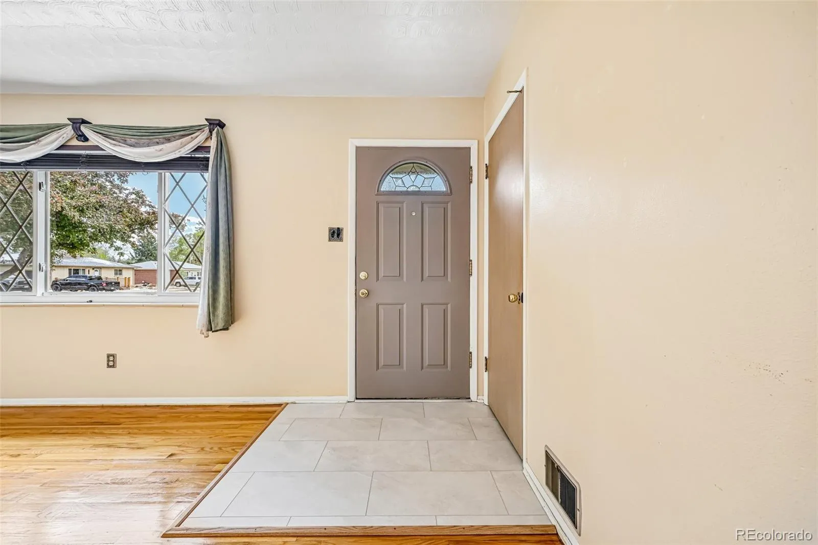10209 W 68th Avenue Arvada CO 80004 MLS #REC2168472 05092026025836 1600 5