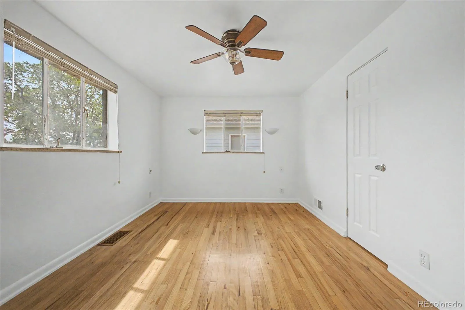 35 S Meade Street Denver CO 80219 MLS #REC2169441 05282026014104 1600 13