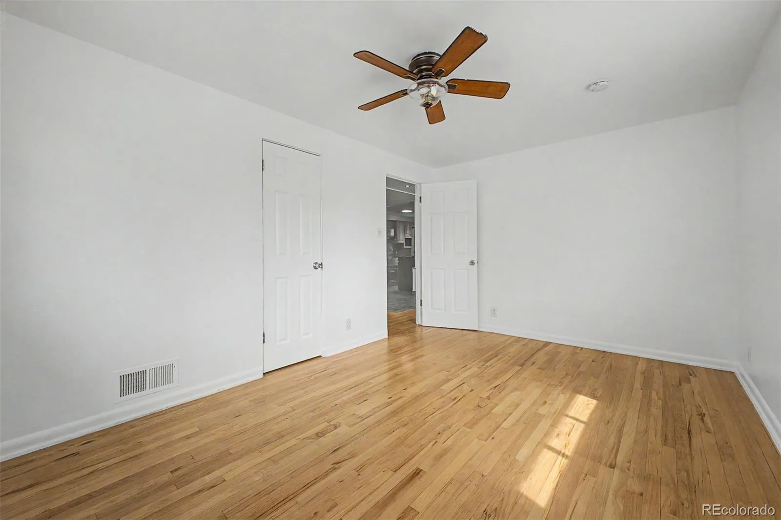 35 S Meade Street Denver CO 80219 MLS #REC2169441 05282026014104 1600 14