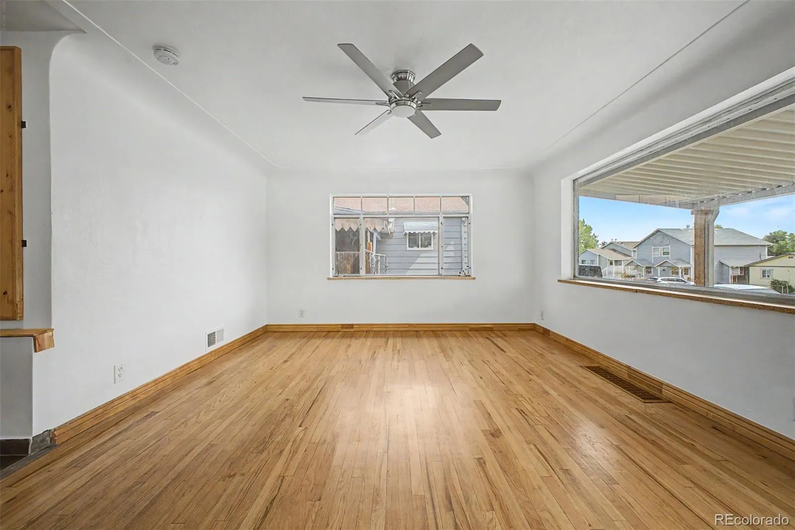 35 S Meade Street Denver CO 80219 MLS #REC2169441 05282026014104 1600 4