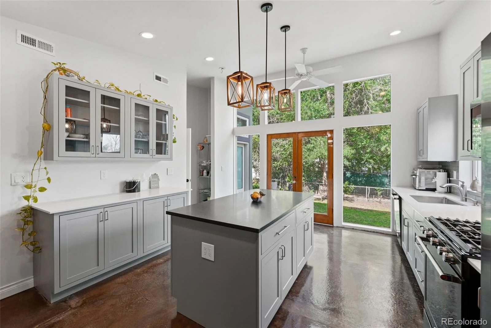 2060 Dover Street Lakewood CO 80215 MLS #REC2170823 06092026071355 1600 13