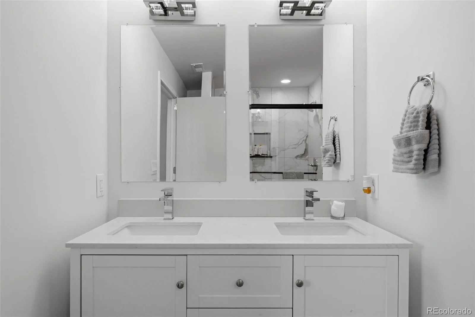 2060 Dover Street Lakewood CO 80215 MLS #REC2170823 06092026071355 1600 17