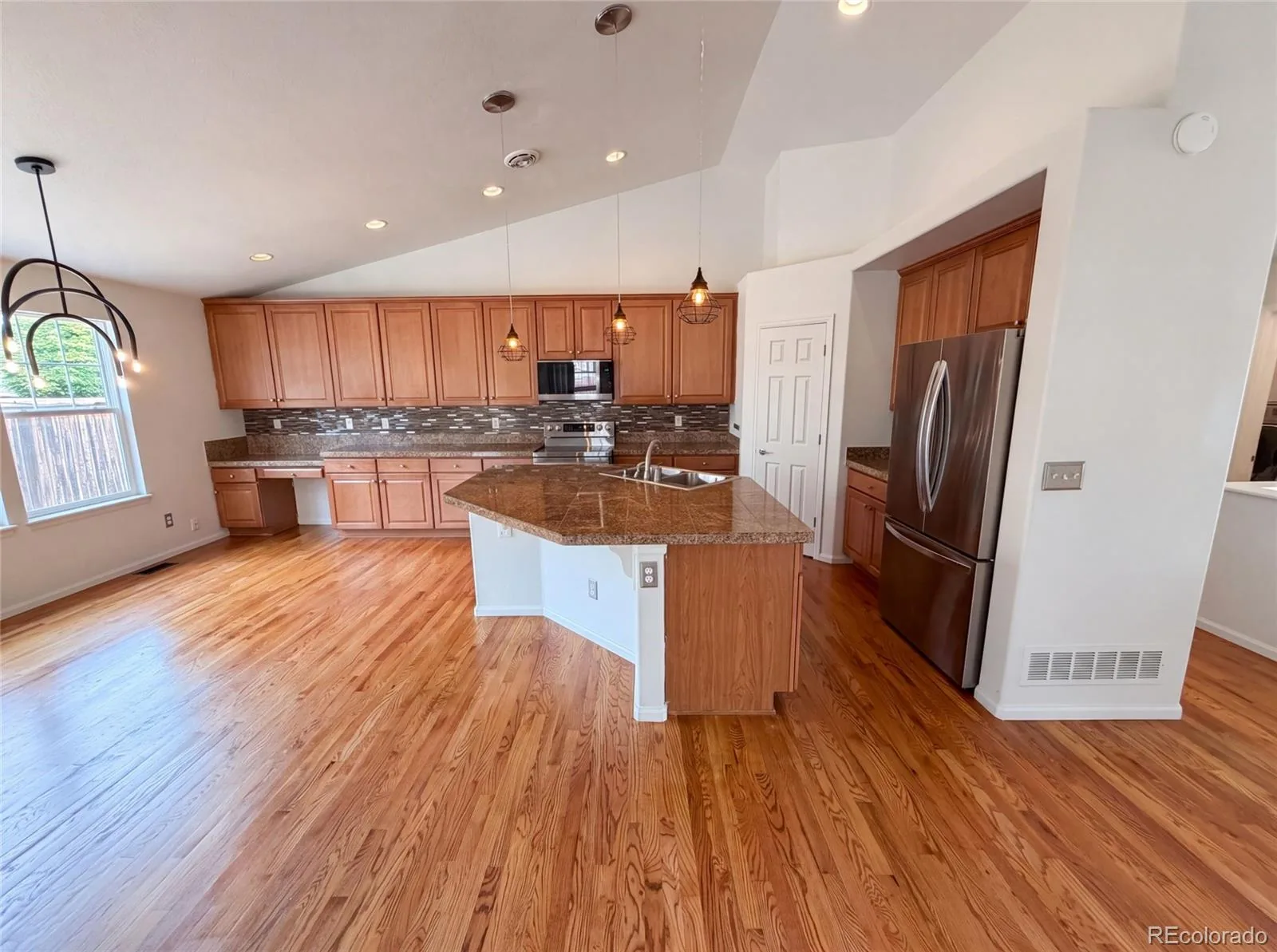 2802 S Ireland Way Aurora CO 80013 | MLS #REC2171589 08062026164301 1600 1