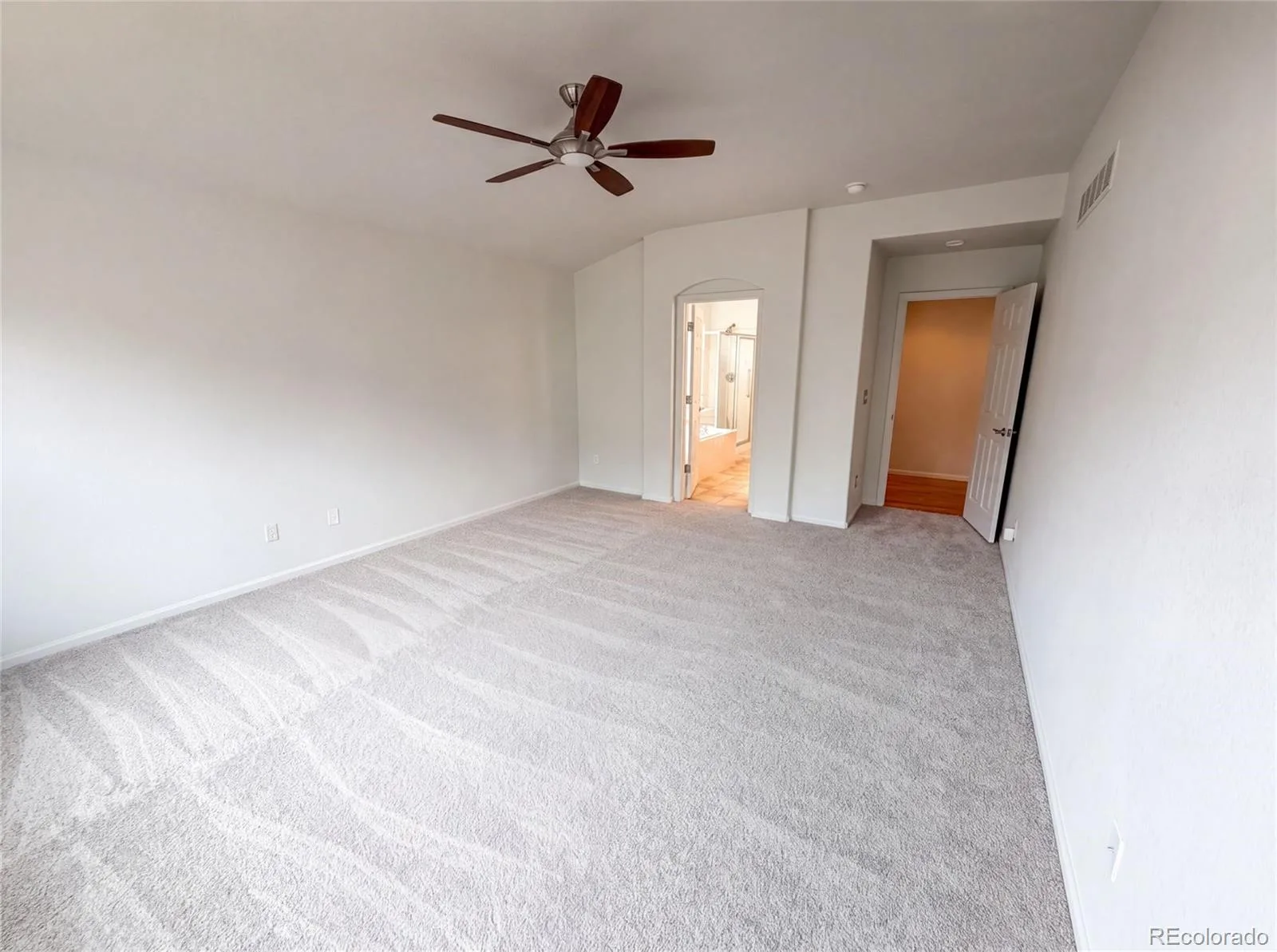 2802 S Ireland Way Aurora CO 80013 | MLS #REC2171589 08062026164301 1600 11
