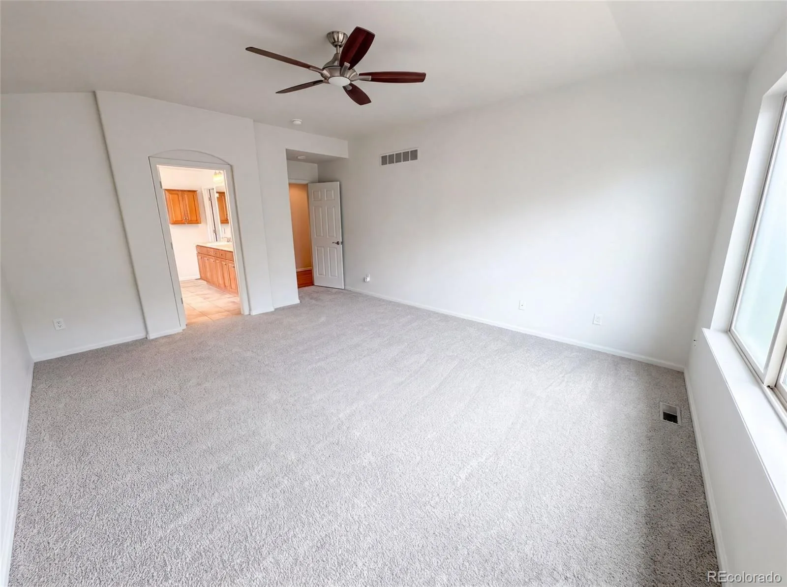 2802 S Ireland Way Aurora CO 80013 | MLS #REC2171589 08062026164301 1600 12