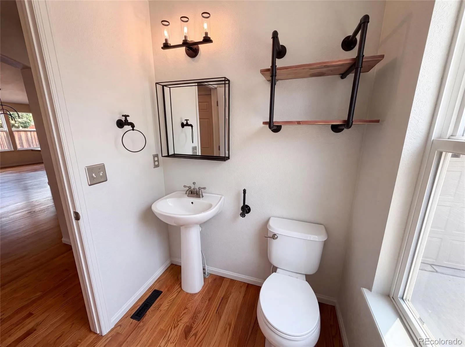 2802 S Ireland Way Aurora CO 80013 | MLS #REC2171589 08062026164301 1600 15