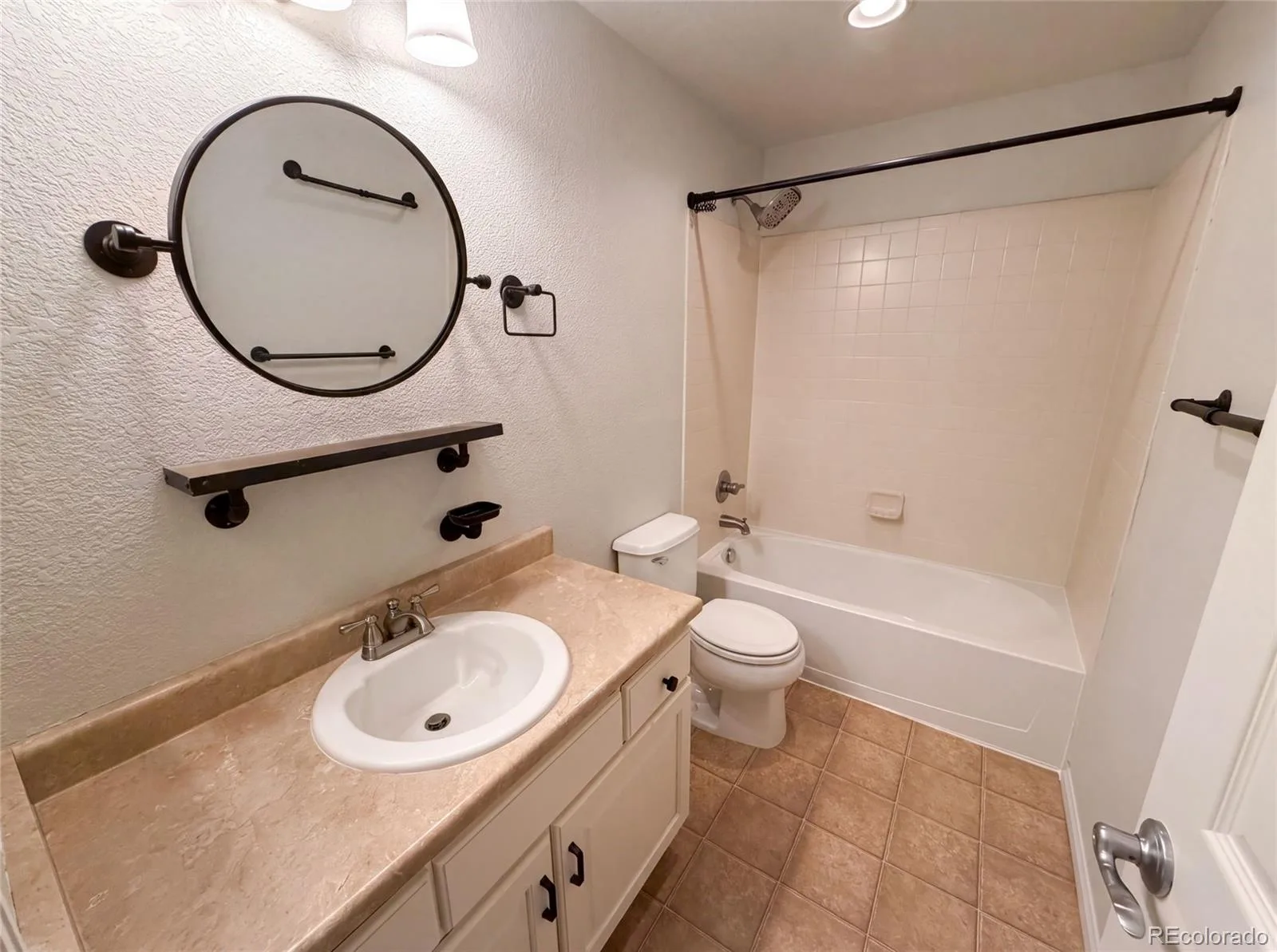2802 S Ireland Way Aurora CO 80013 | MLS #REC2171589 08062026164301 1600 16