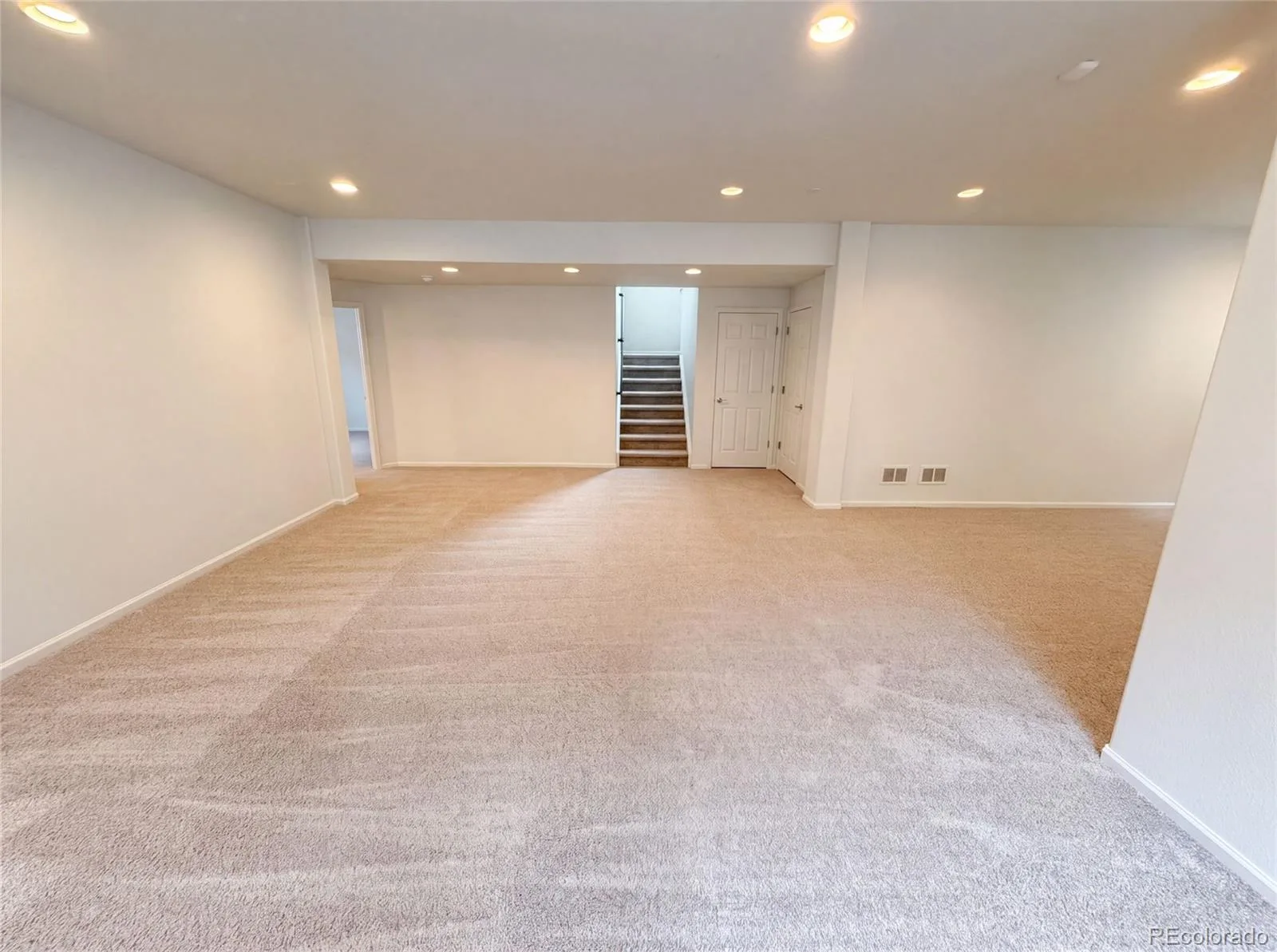 2802 S Ireland Way Aurora CO 80013 | MLS #REC2171589 08062026164301 1600 20