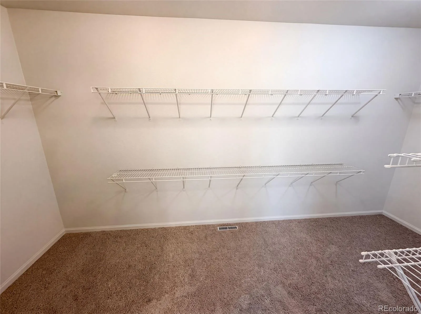 2802 S Ireland Way Aurora CO 80013 | MLS #REC2171589 08062026164301 1600 27
